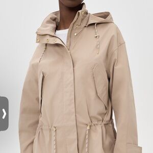 Women's varley rema short rain Jacket